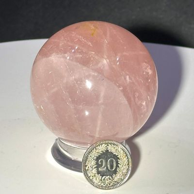 ​Seltene Stern Rosenquarz Kugel 54 mm