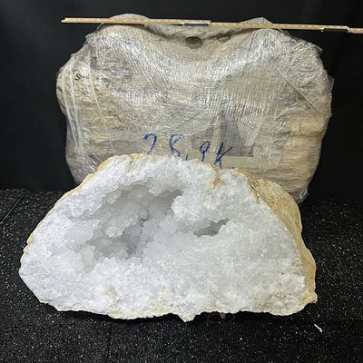 Quarz Geode Marokko 28.7 KG Kg ungeöffnet mit Bruchstelle