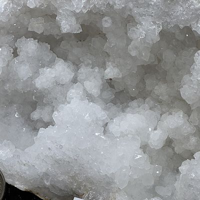 Quarz Geode Marokko 4 - 4.5 Kg ungeöffnet mit Bruchstelle