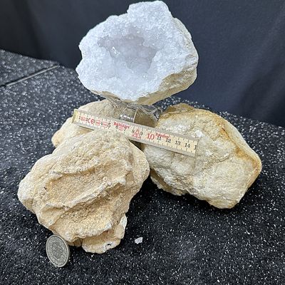 Quarz Geode Marokko 1 - 1.2 Kg Geschlossen