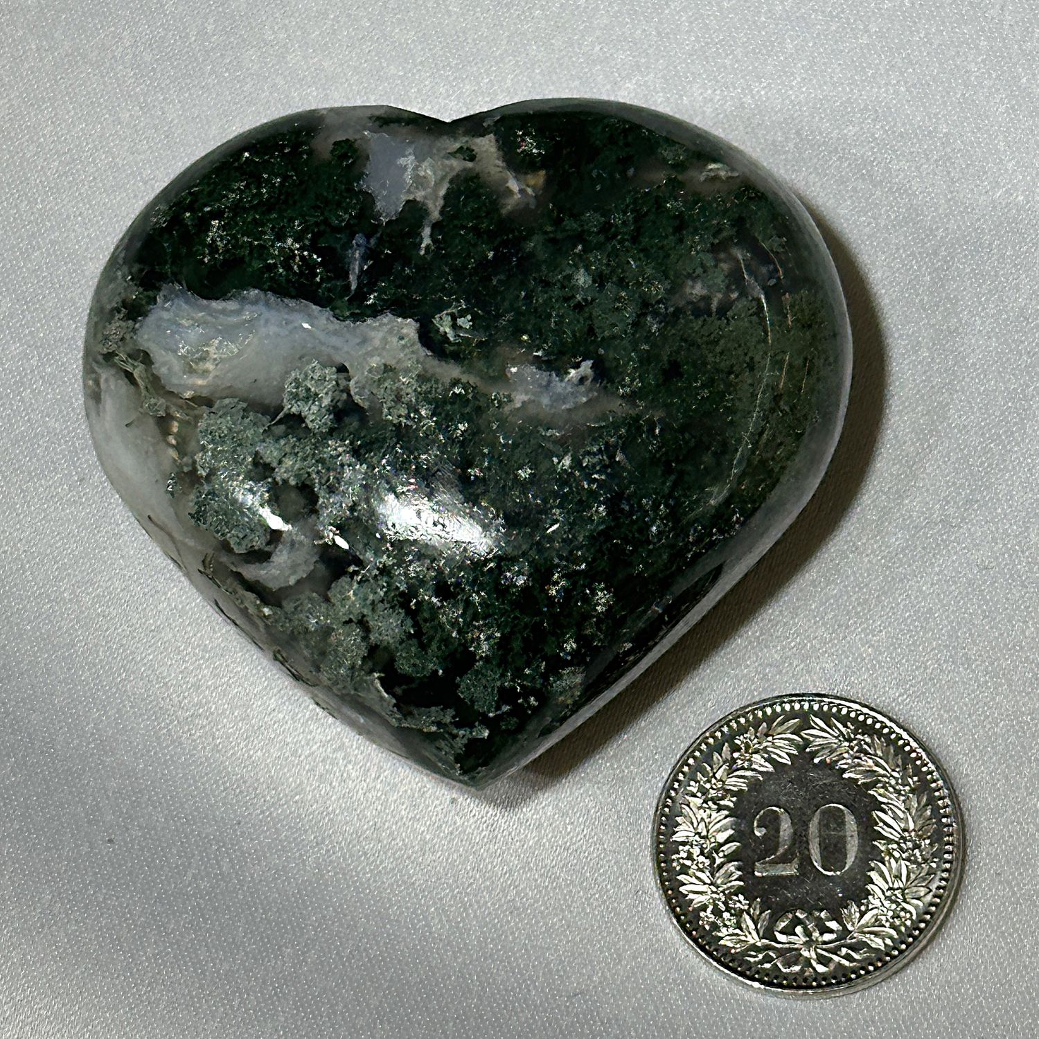 Grüner Achat Herz 52  x 47 mm