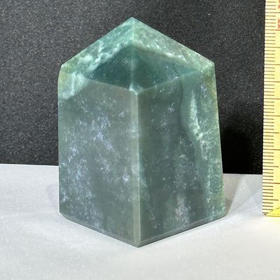 Moosachat Obelisk 61 x 37 x 35 mm