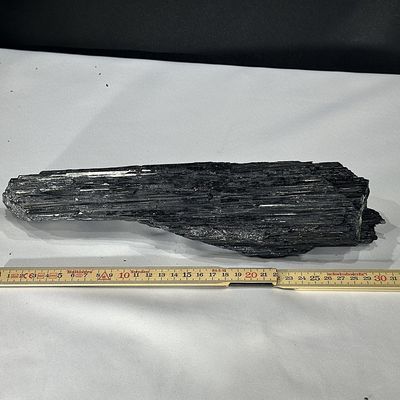 Schwarzer Turmalin Schörl  1870 Gramm