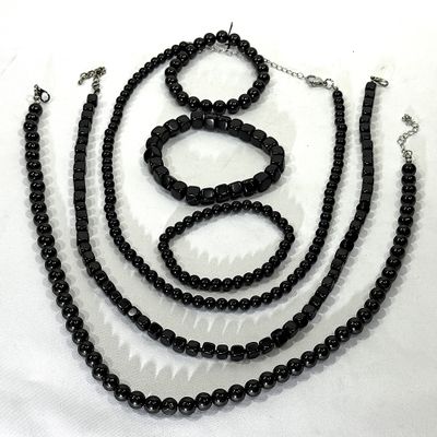 Schungit Halsketten und Armbänder