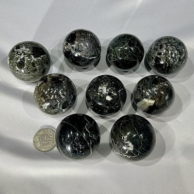 Granat Kugel Schwarz 47 - 51 mm