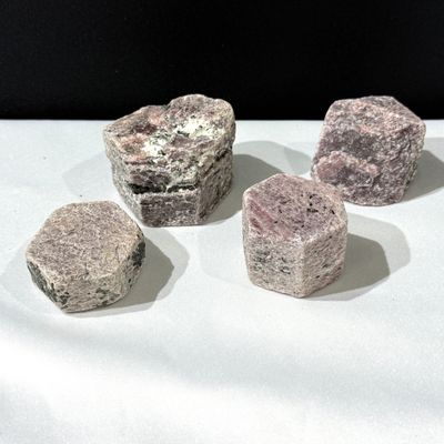 Rubin / Rubin Zoisit / Rubîn Cyanite / Rubun Fuchsit