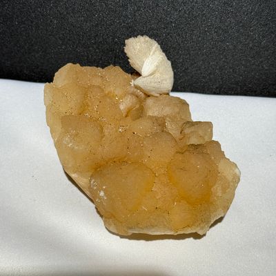 Schöner Scolecit auf Stilbit Matrix Schöner Scolecit auf Stilbit Matrix