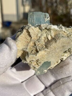Prachtvolle Aquamarin in Matrix eingewachsen Prachtvolle Aquamarin in Matrix eingewachsen