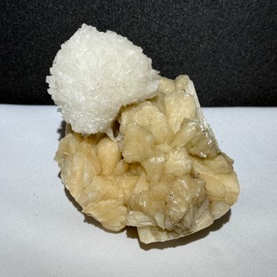 Scolecit Kugel auf Stilbit Matrix