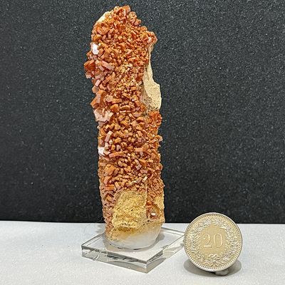 Vanadinit auf auf Sockel