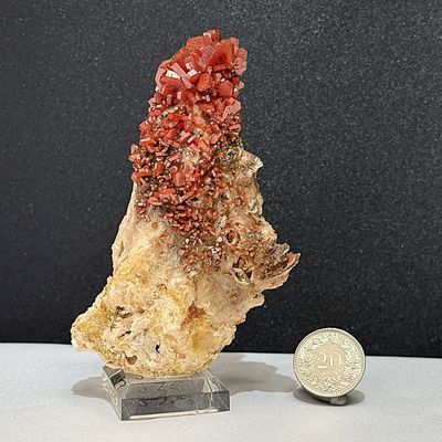 Fantastischer Vanadinit Blutrot auf auf Sockel