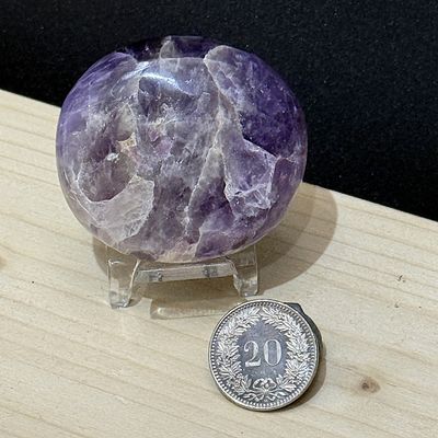 Chevron Amethyst Handschmeichler 48 x 44 x 20 mm