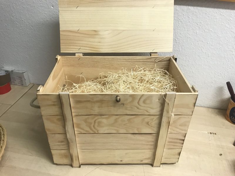 Holzkiste für 12 Flaschen