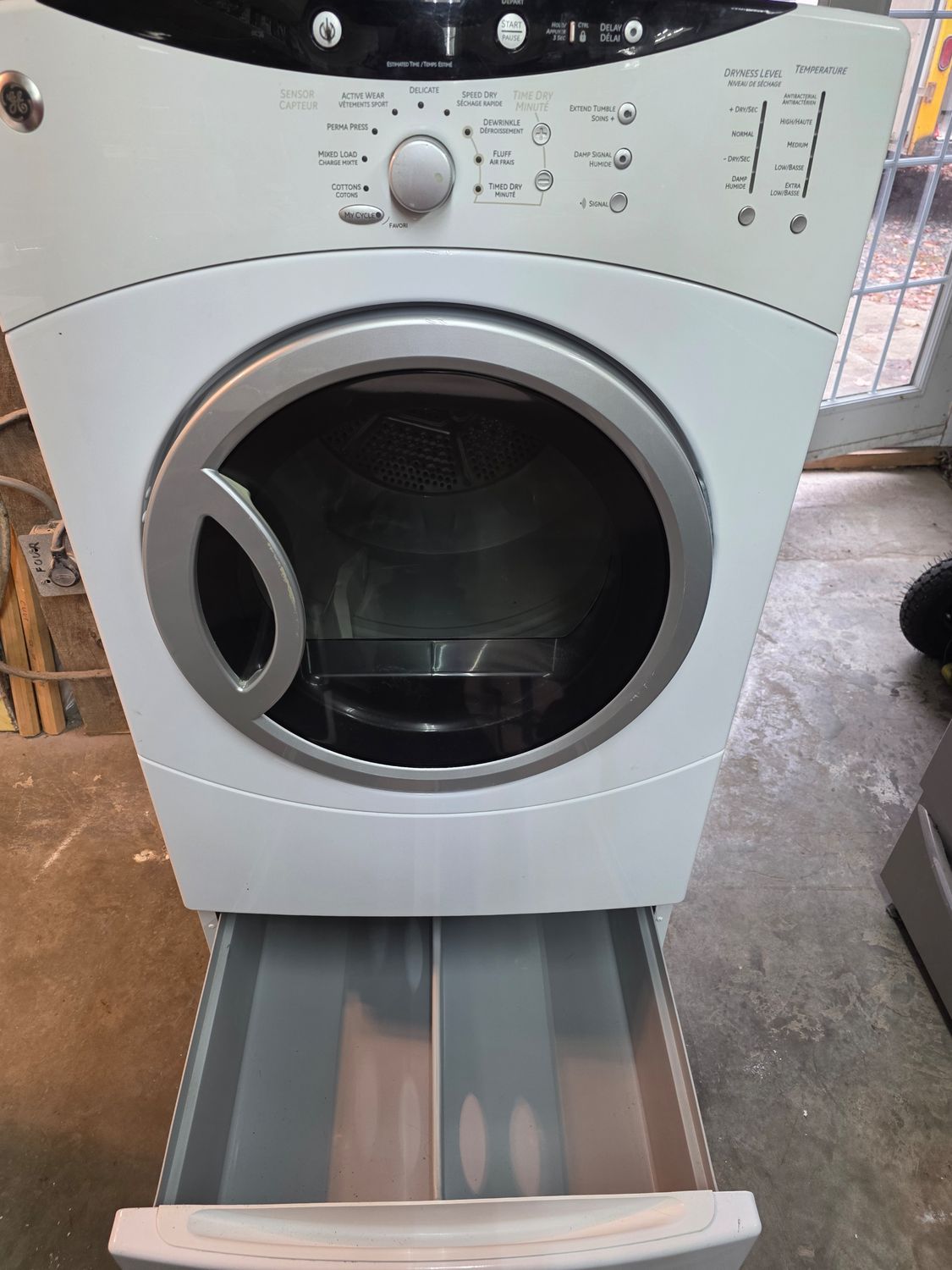 Sécheuse avec base-tiroirs très grande capacité GE  GARANTIE 6 MOIS