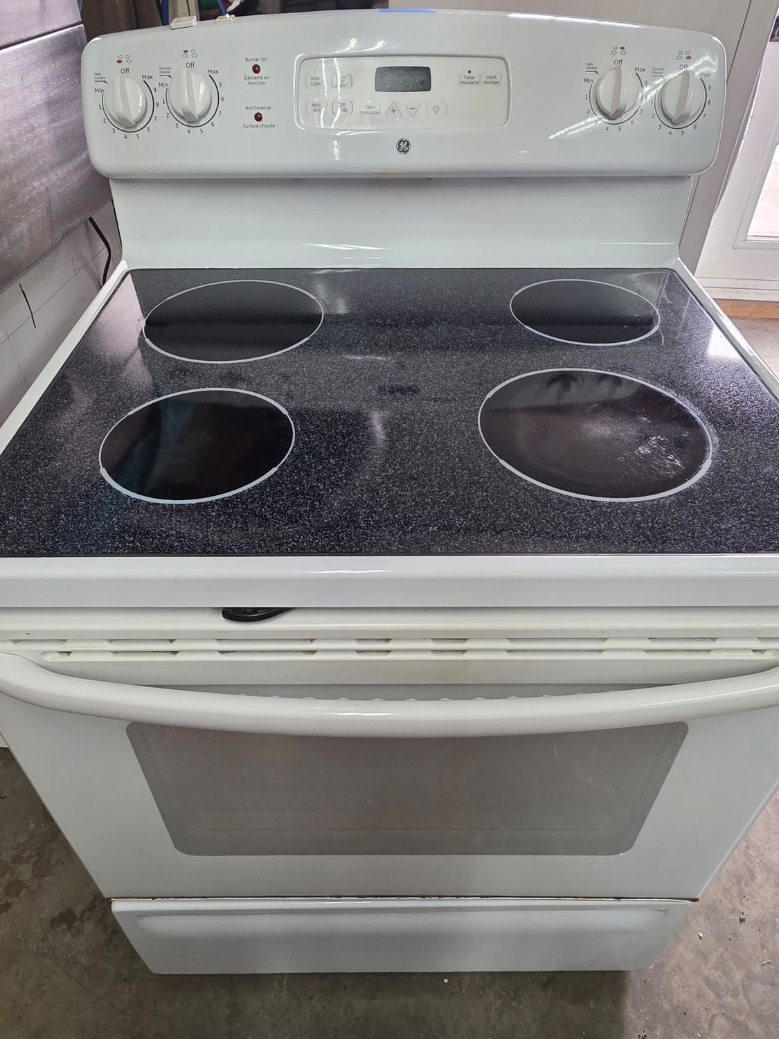 Cuisinière vitrocéramique GE GARANTIE 6 MOIS