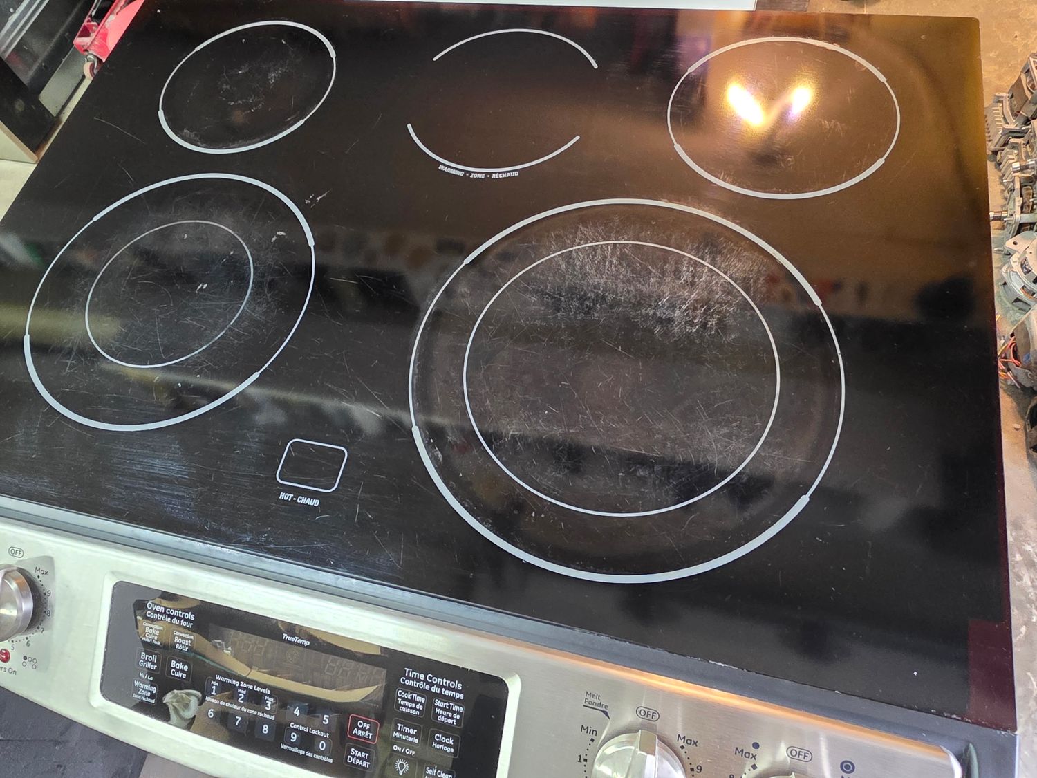 Cuisinière vitrocéramique GE  GARANTIE 6 MOIS