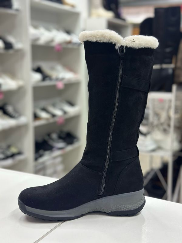 Bota negra F2320
