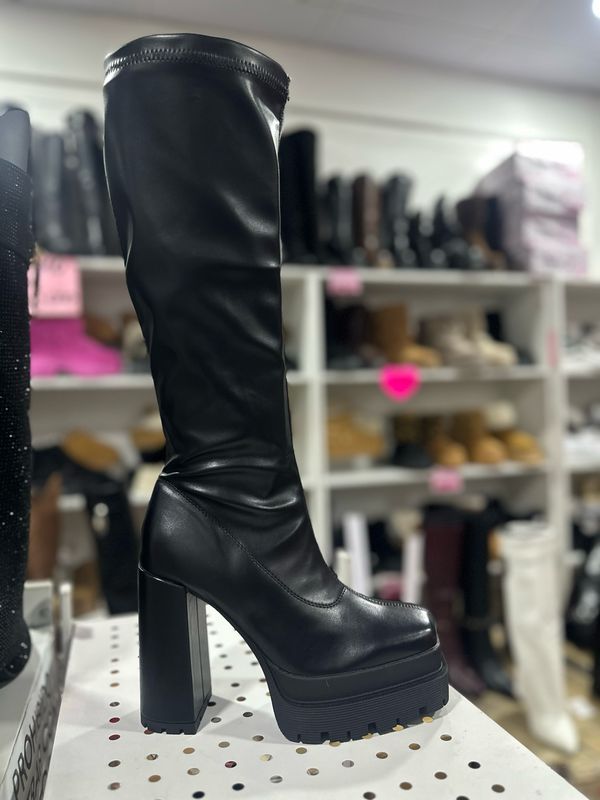 Bota negra estilo bratz 5Y28-1