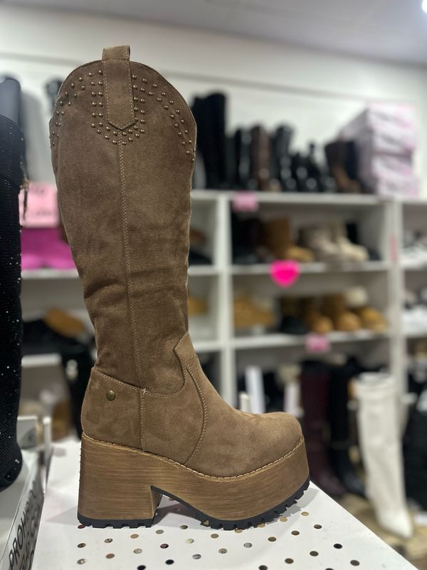 Bota brown plataforma gamuza R63