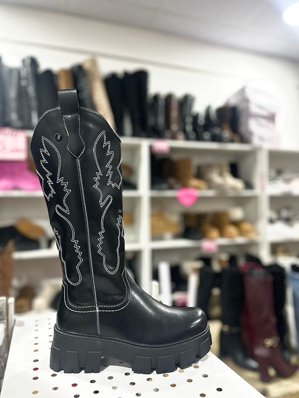 Bota negra 2421