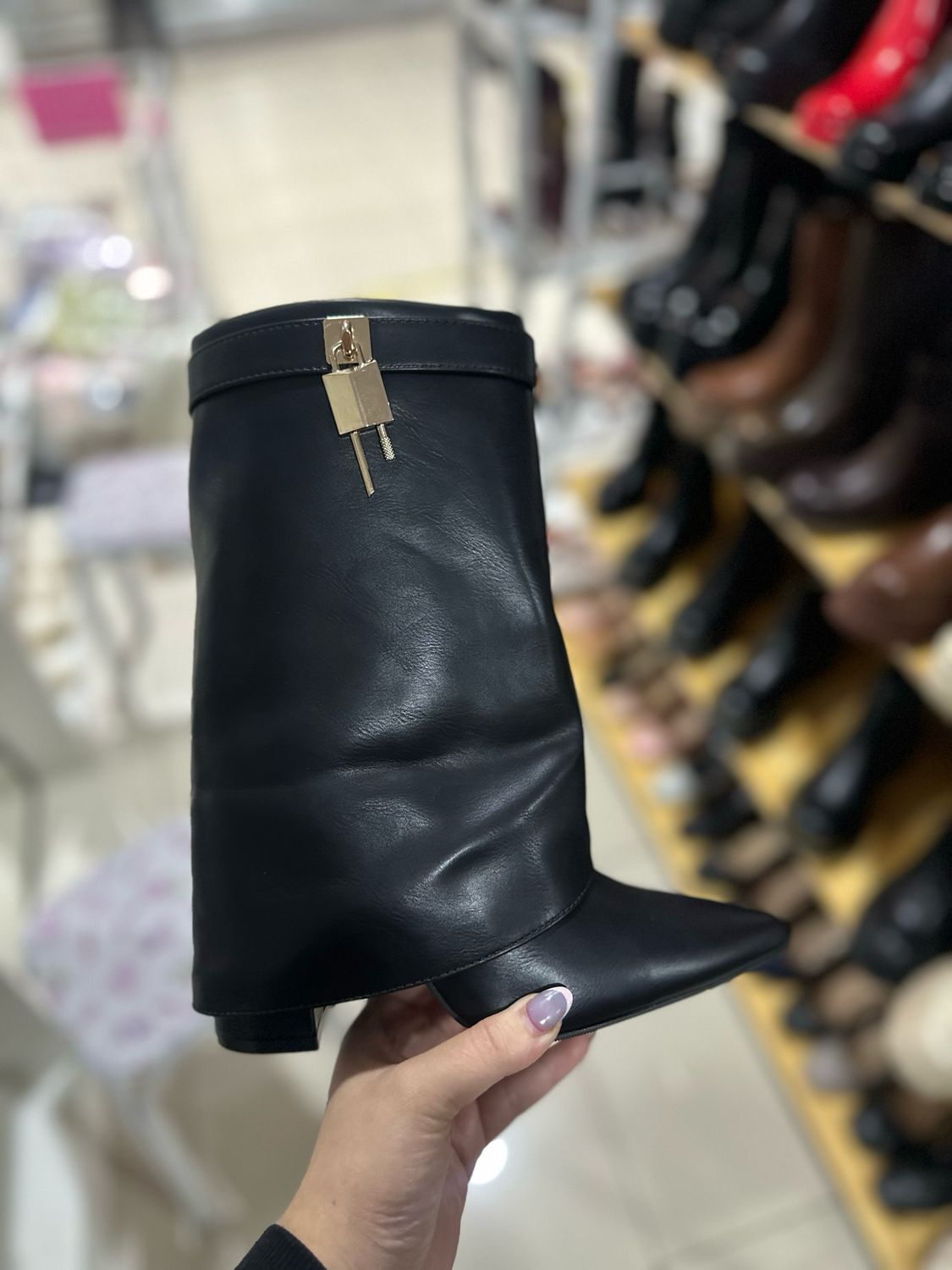 Bota candado corta 347