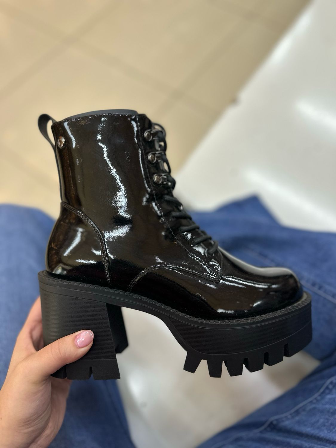 Botin negro 2472