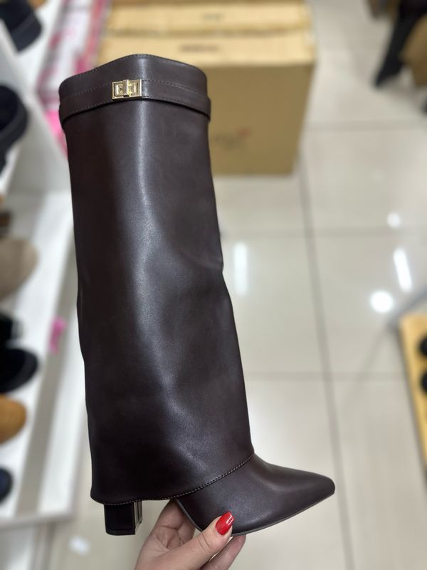 Bota estilo givenchhy Q63 BROWN