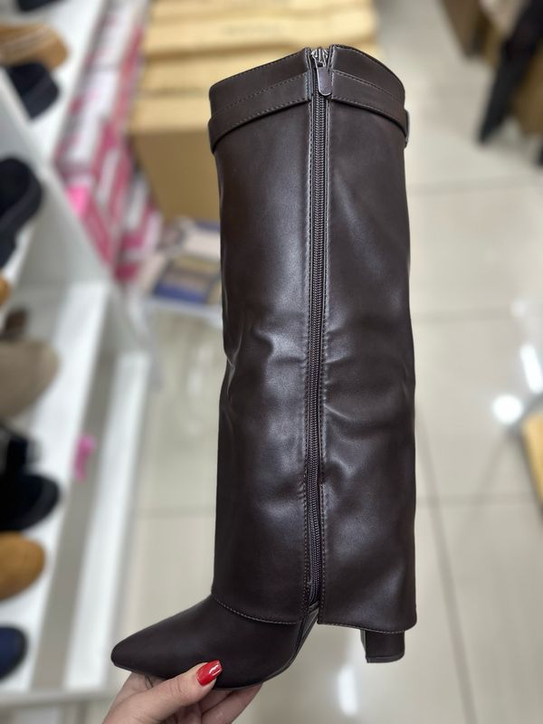 Bota estilo givenchhy Q63 BROWN