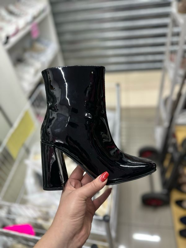 Botin L8094 negro