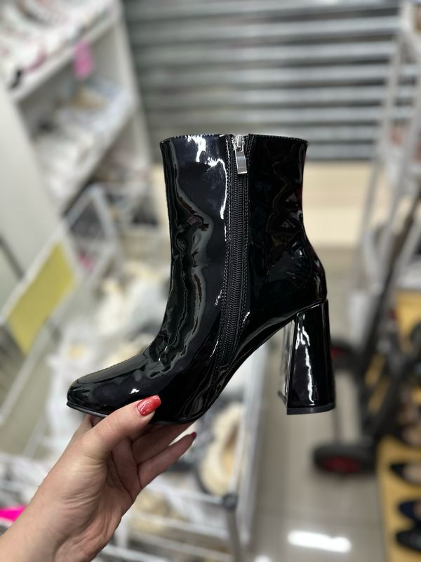 Botin L8094 negro