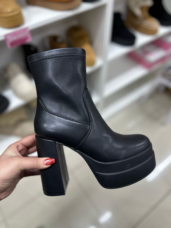 Botin estilo bratz 24-13 NEGRO