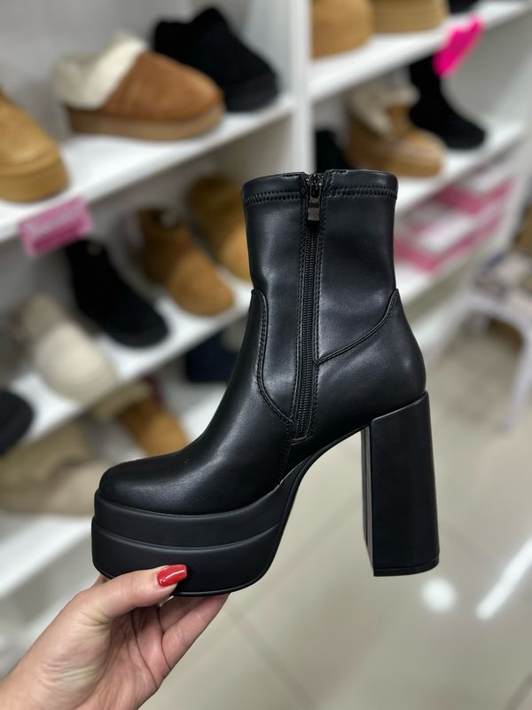 Botin estilo bratz 24-13 NEGRO