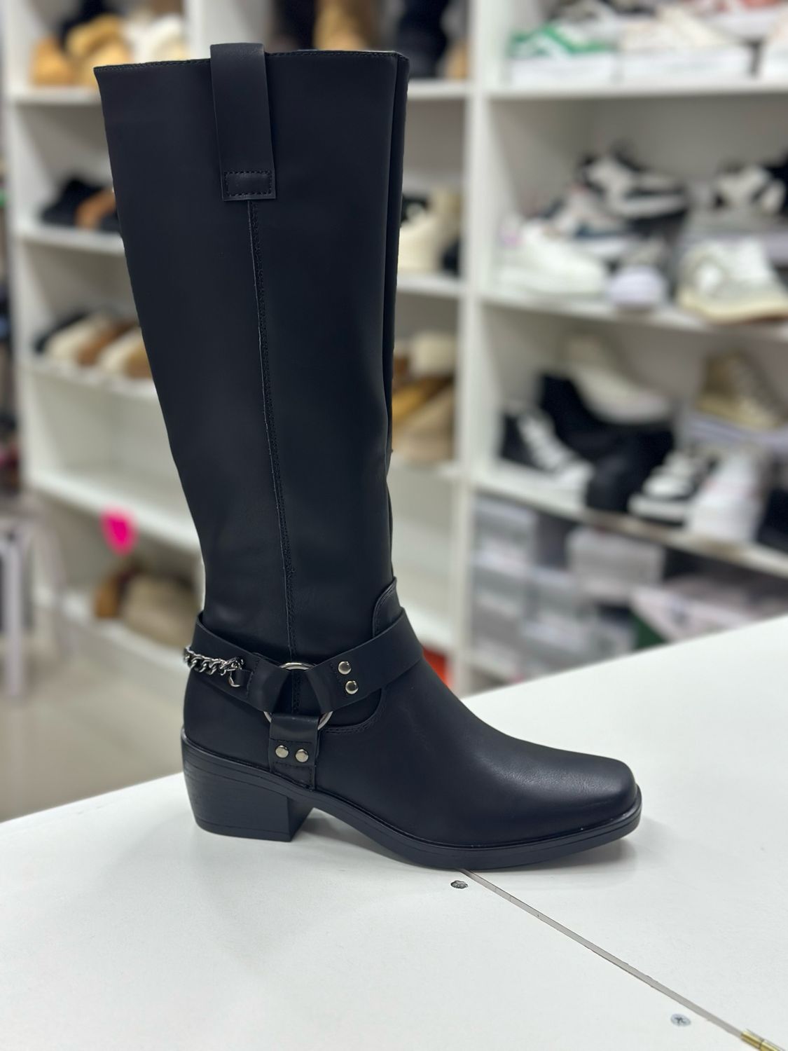 Bota baja hebilla 24-17 Negro