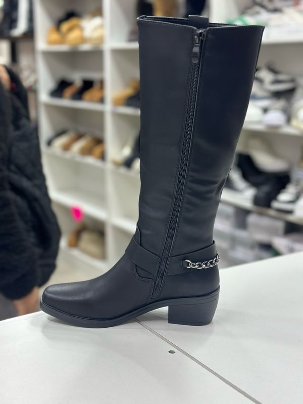 Bota baja hebilla 24-17 Negro