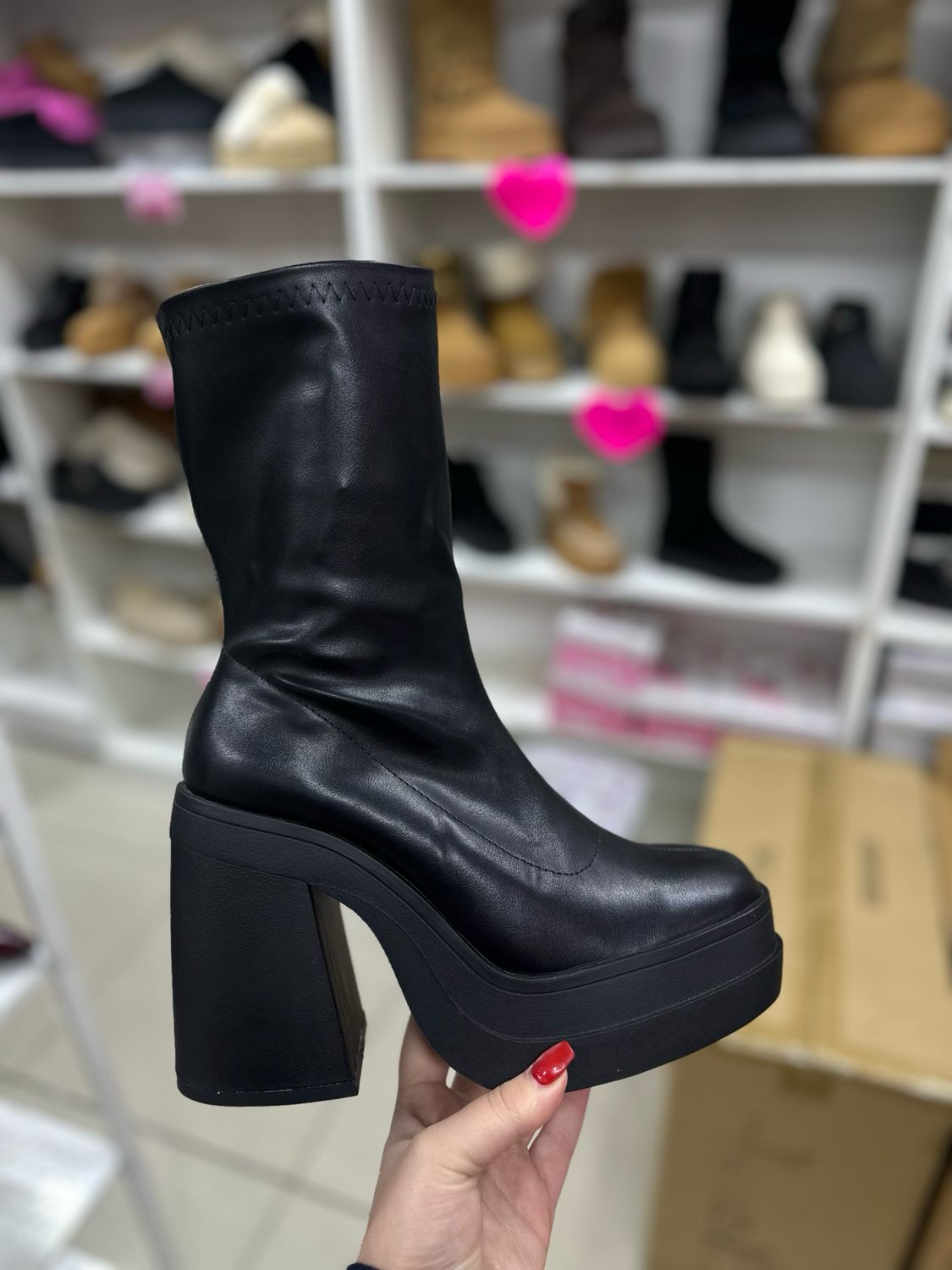 Botin Bratz plataforma 2411-6 NEGRO