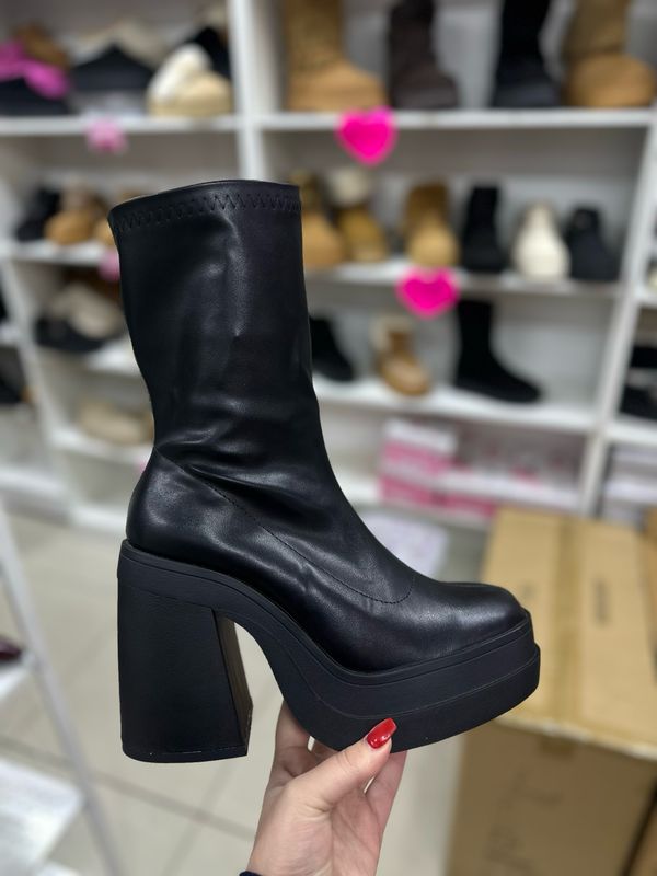 Botin Bratz plataforma 2411-6 NEGRO Botin Bratz plataforma 2411-6 NEGRO