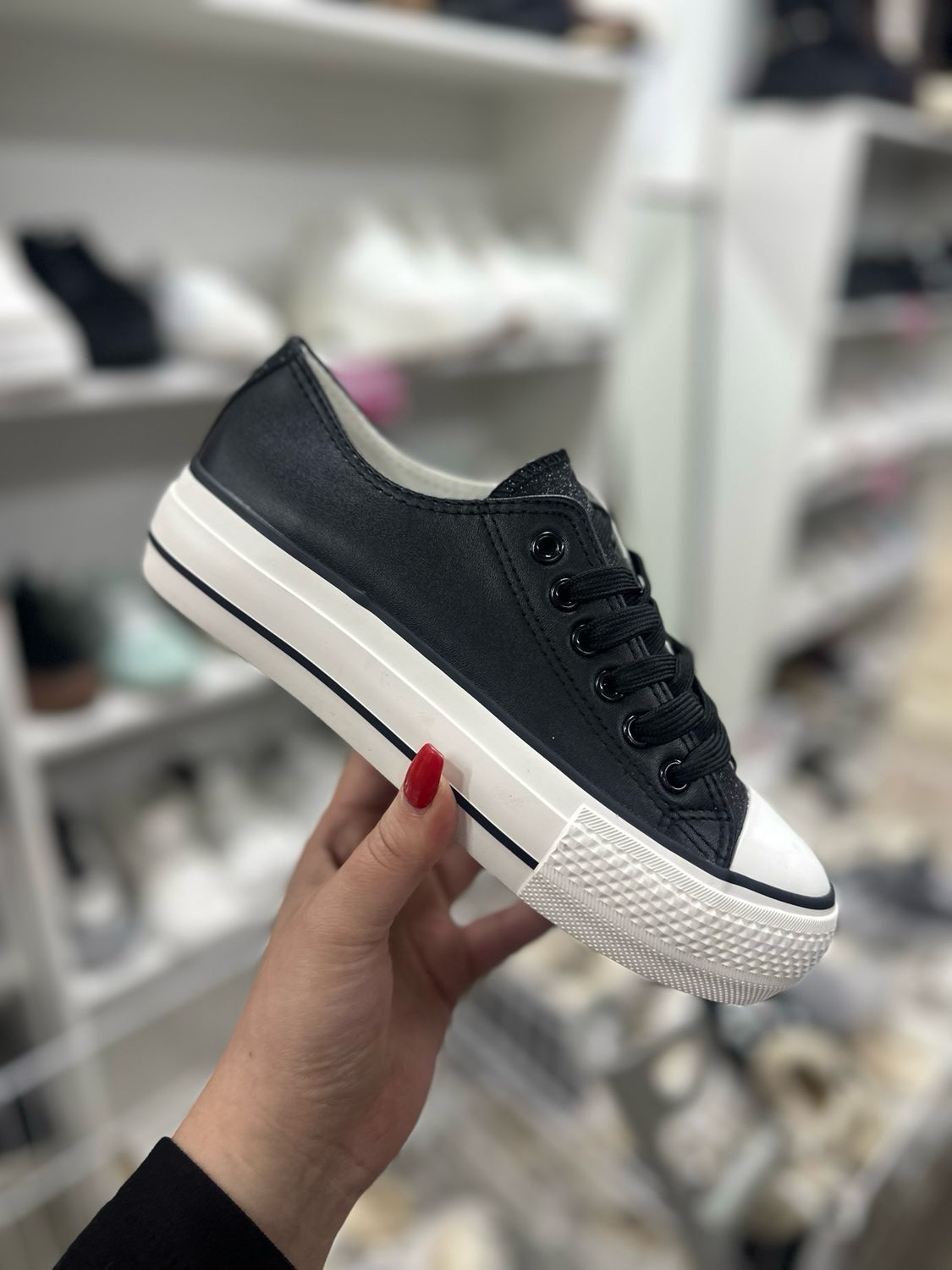 Zapatilla estilo converse 3J11-1 NEGRO