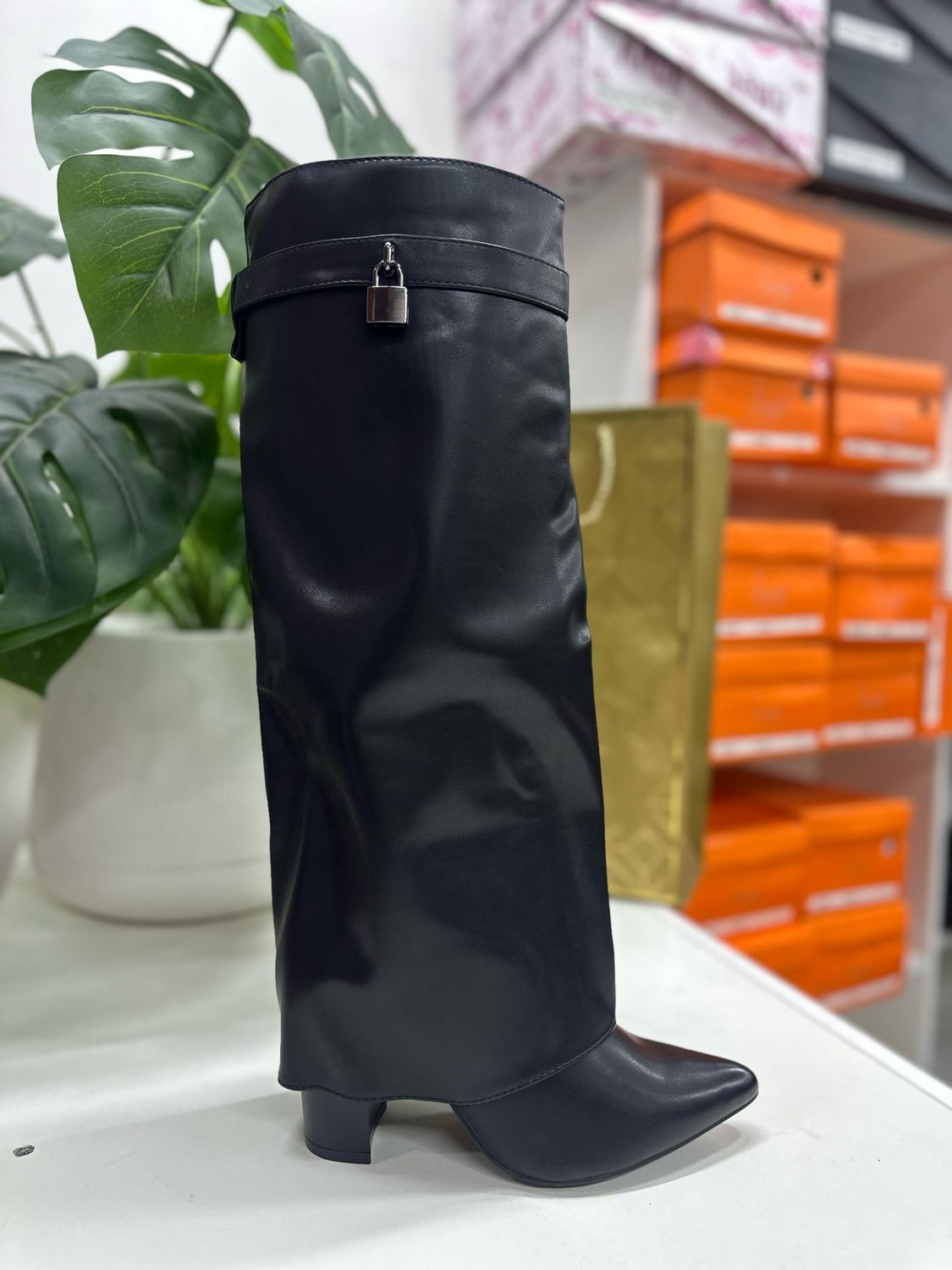 Bota candado Larga PG5201-1 NEGRO