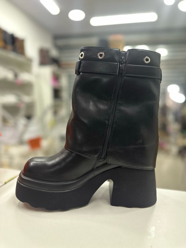 Botin plataforma PG5325-1 NEGRO