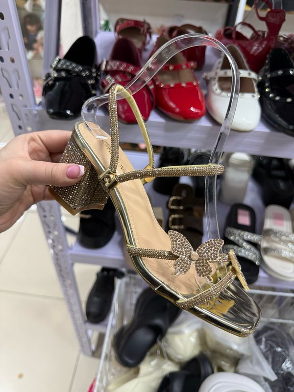 Sandalia taco brillo mariposa CF-5 GOLD