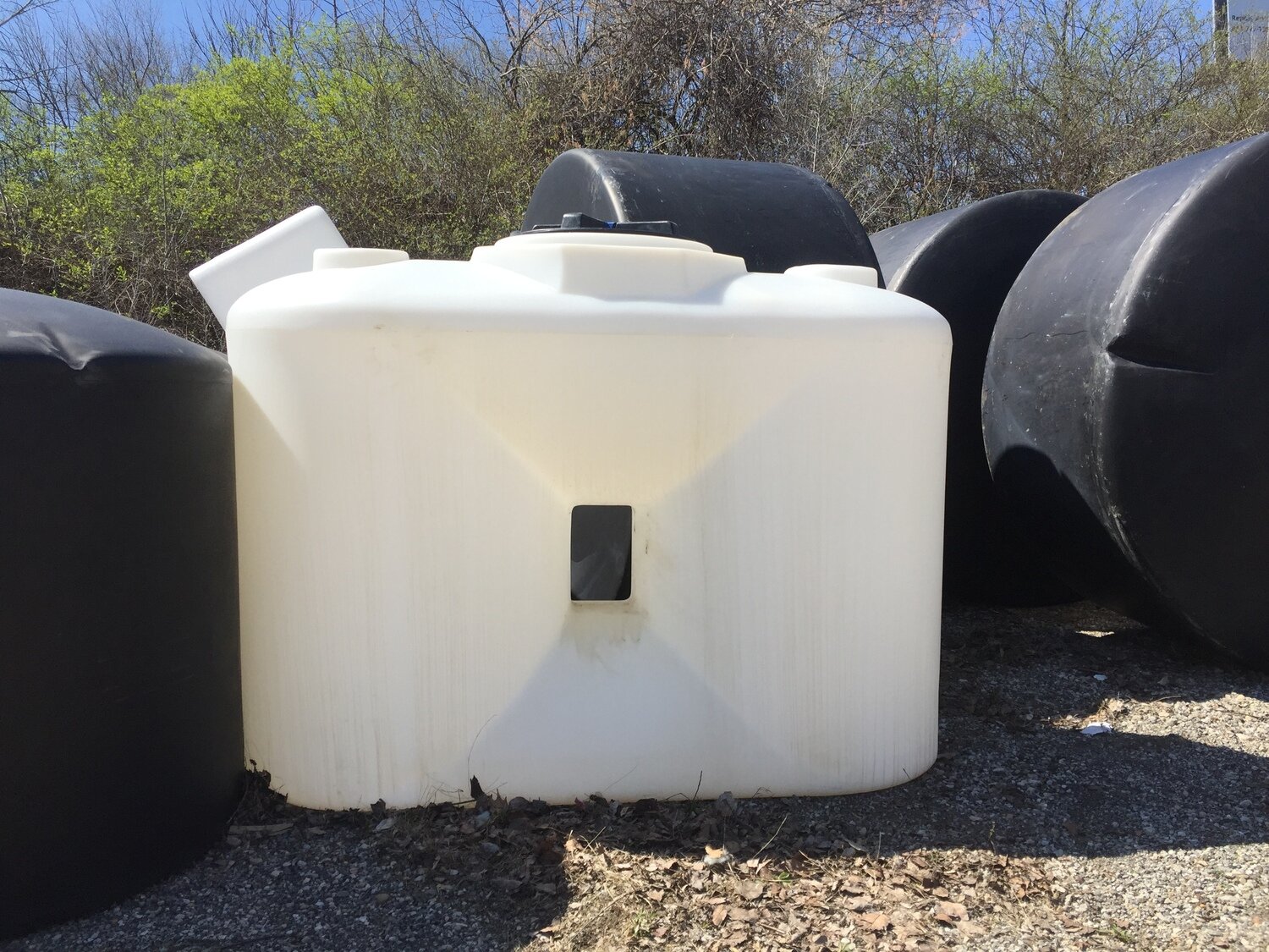300 Gallon Freestanding Potable Water Tank (White)