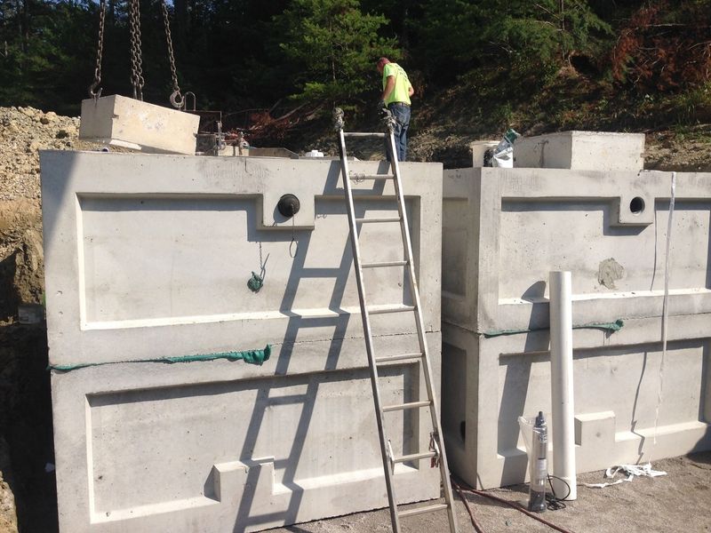 5500-Gallon Reinforced Precast Concrete Cistern (Made in Ohio)