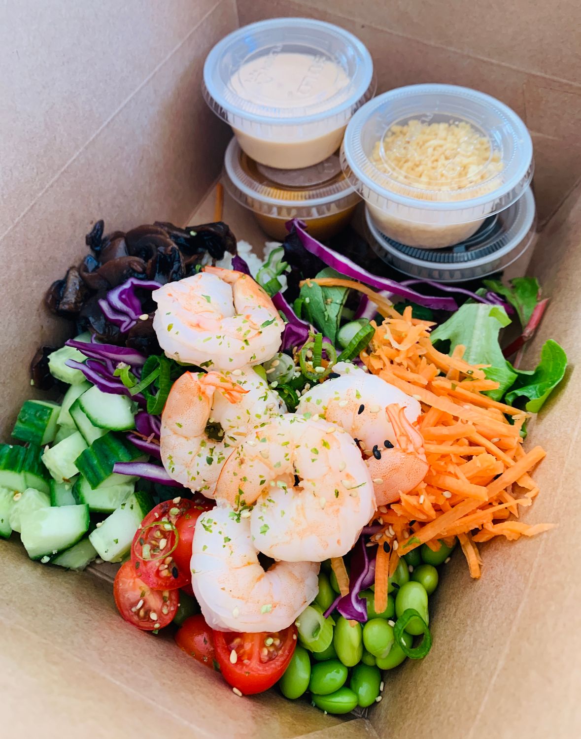 Jeu/Thur 06-12 STAFF POKE BOWL