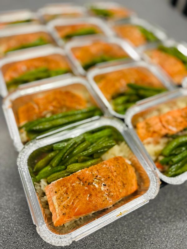 Salmon Platter/ Assiette Filet de Saumon