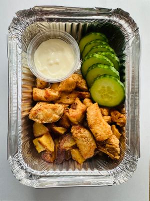 Jeu/Thur 04-09 Shish Taouk Chicken/Poulet Shish Taouk