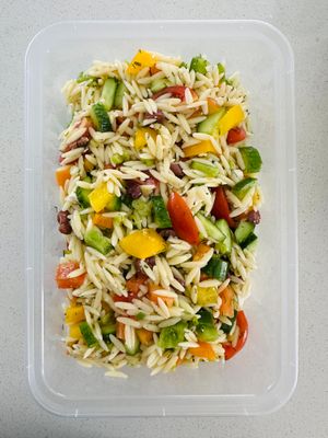 Semaine 13 au 17 Greek Orzo Salad - Salade grecque aux pâtes orzo
