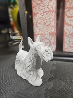 White Scottie Dog 9&quot; L