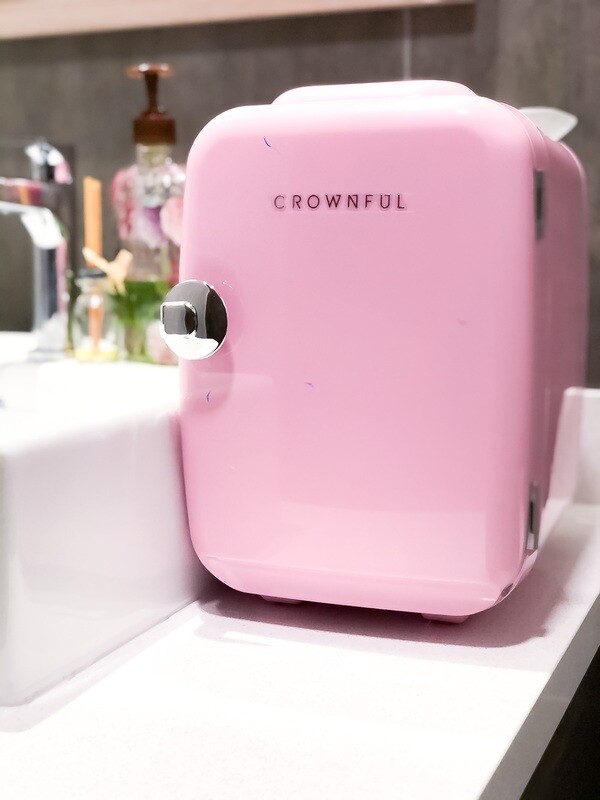 Mini nevera eléctrica portátil personal, para cosméticos.