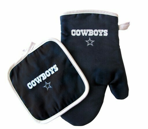 Barbecue Tailgate Pot Holders / Oven Mitts Set - NFL Dallas Cowboys.