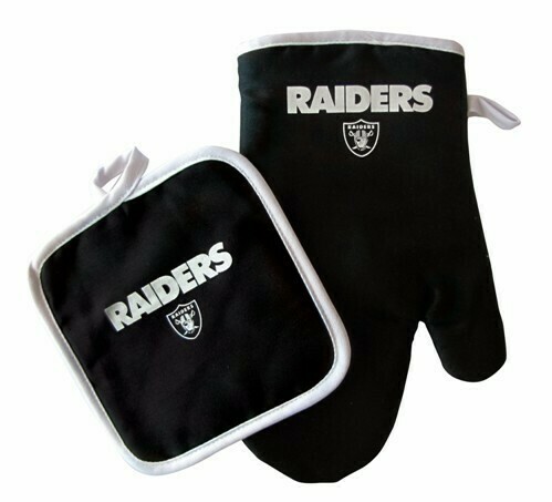 ​Barbecue Tailgate Pot Holders / Oven Mitts Set - NFL New Las Vegas Raiders